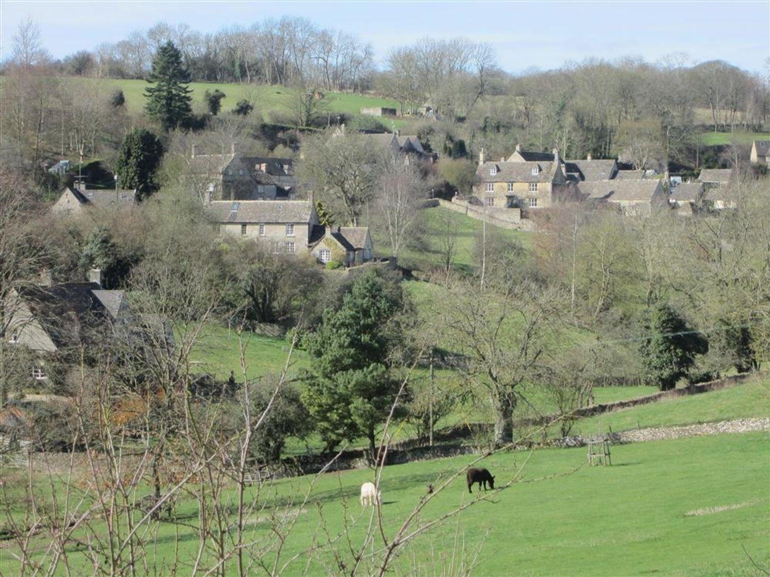 Green Valley, Cotswold Stay With Hamper Cheltenham Exterior foto